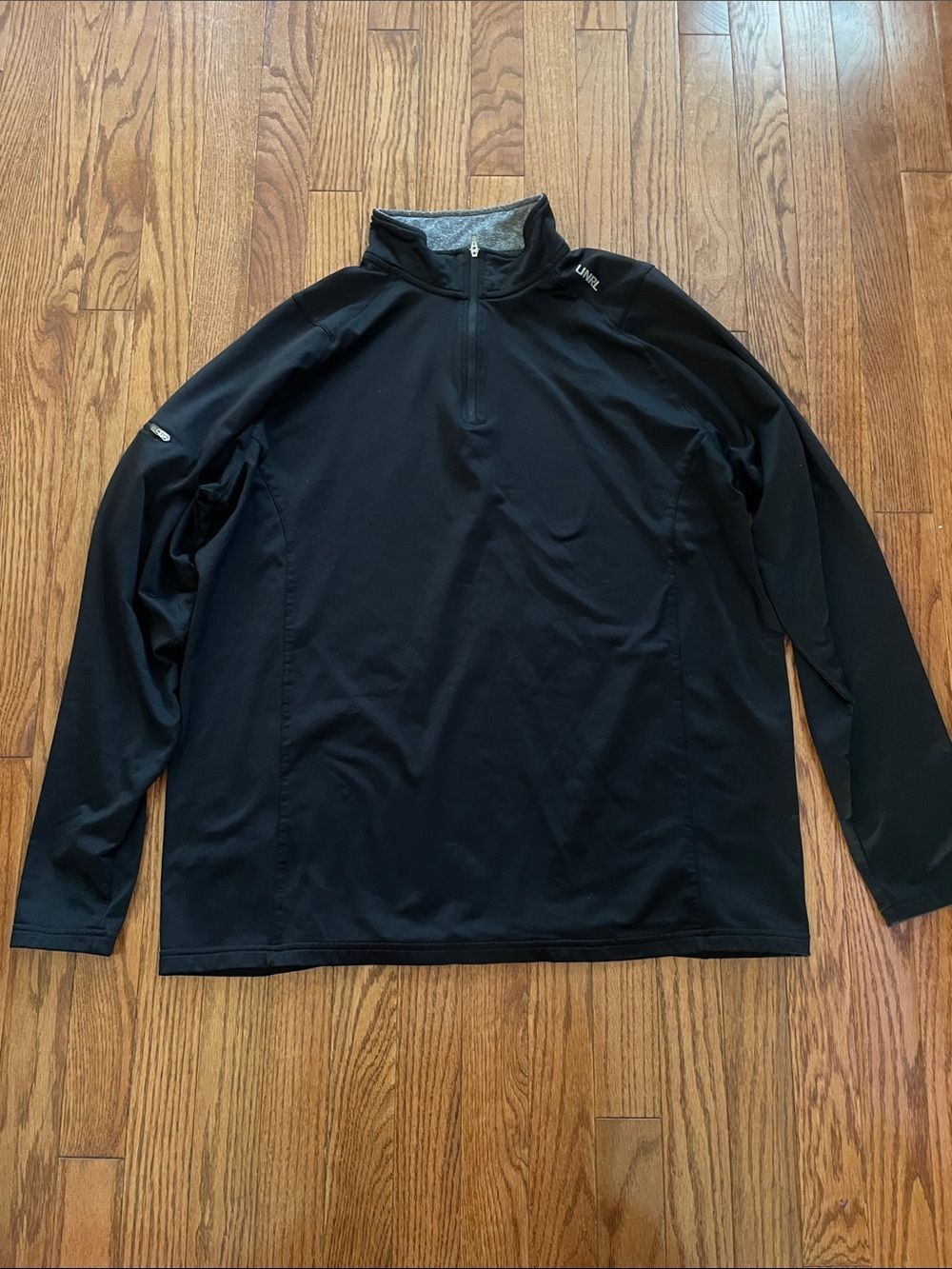 Unrl Black 1/4 Zip Pullover Men’s Sz XL